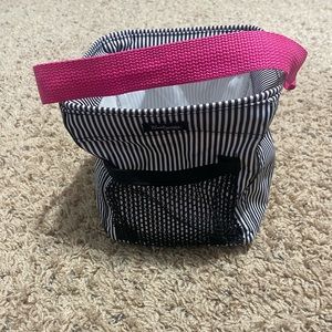 Thirty-one small square cube bag